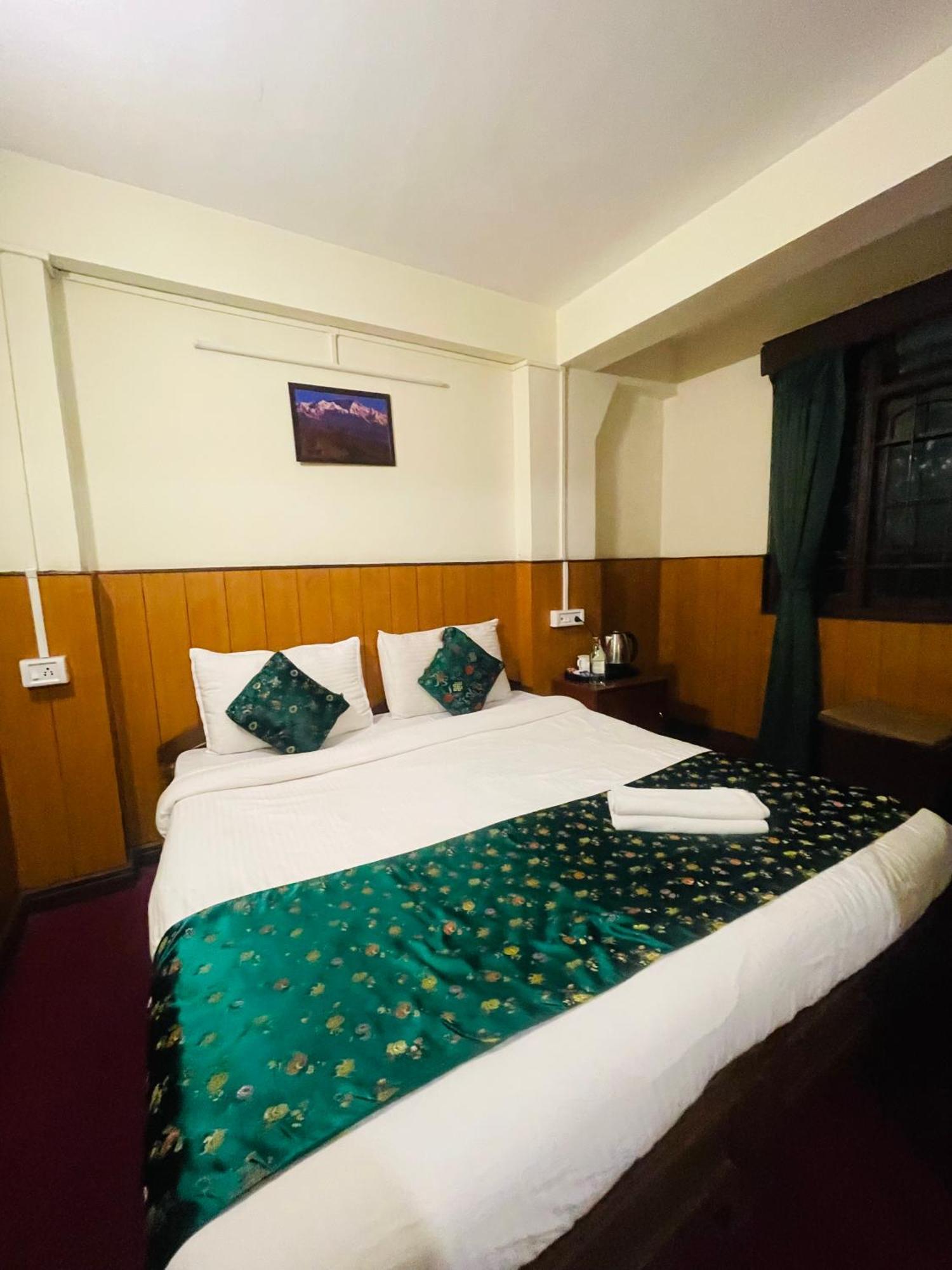 Hotel City House By Hsot Nagla Dhimar Bagian luar foto