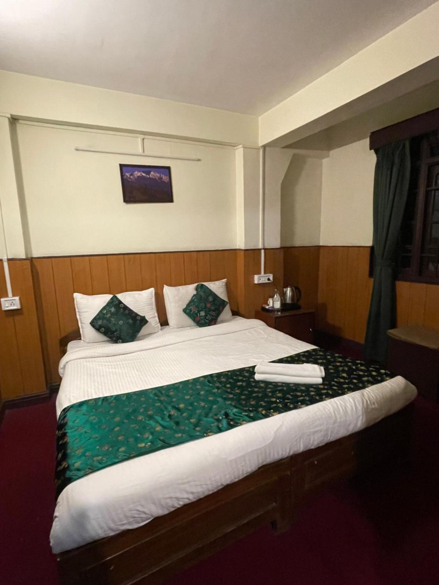 Hotel City House By Hsot Nagla Dhimar Bagian luar foto